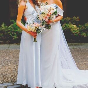 Elegant White Sleeveless Dress